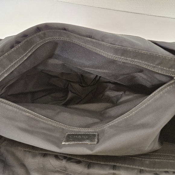 CHANEL 2002 Travel Ligne Monogram Tote Bag in Black Nylon - Picture 13 of 16